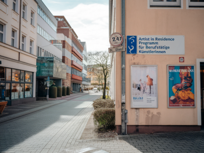 Wie strukturierst du ein artist-in-residence-programm für berufstätige künstlerinnen in badvilbel